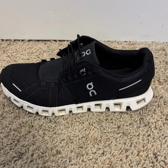 On Running Women’s Black Athletic Shoes - Picture 5 of 7